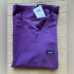 JAANUU Rhena Scrub Top in Dark Amethyst Size Large